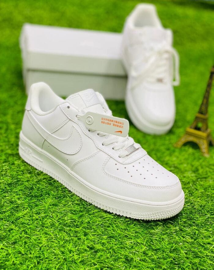 AF1 TRIPLE WHITE - Image 2